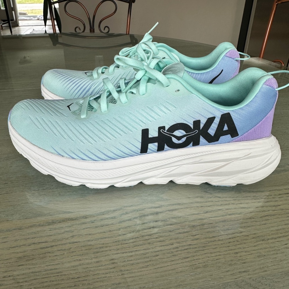 Hoka Women's Running Sneakers 9.5 - Picture 4 of 10